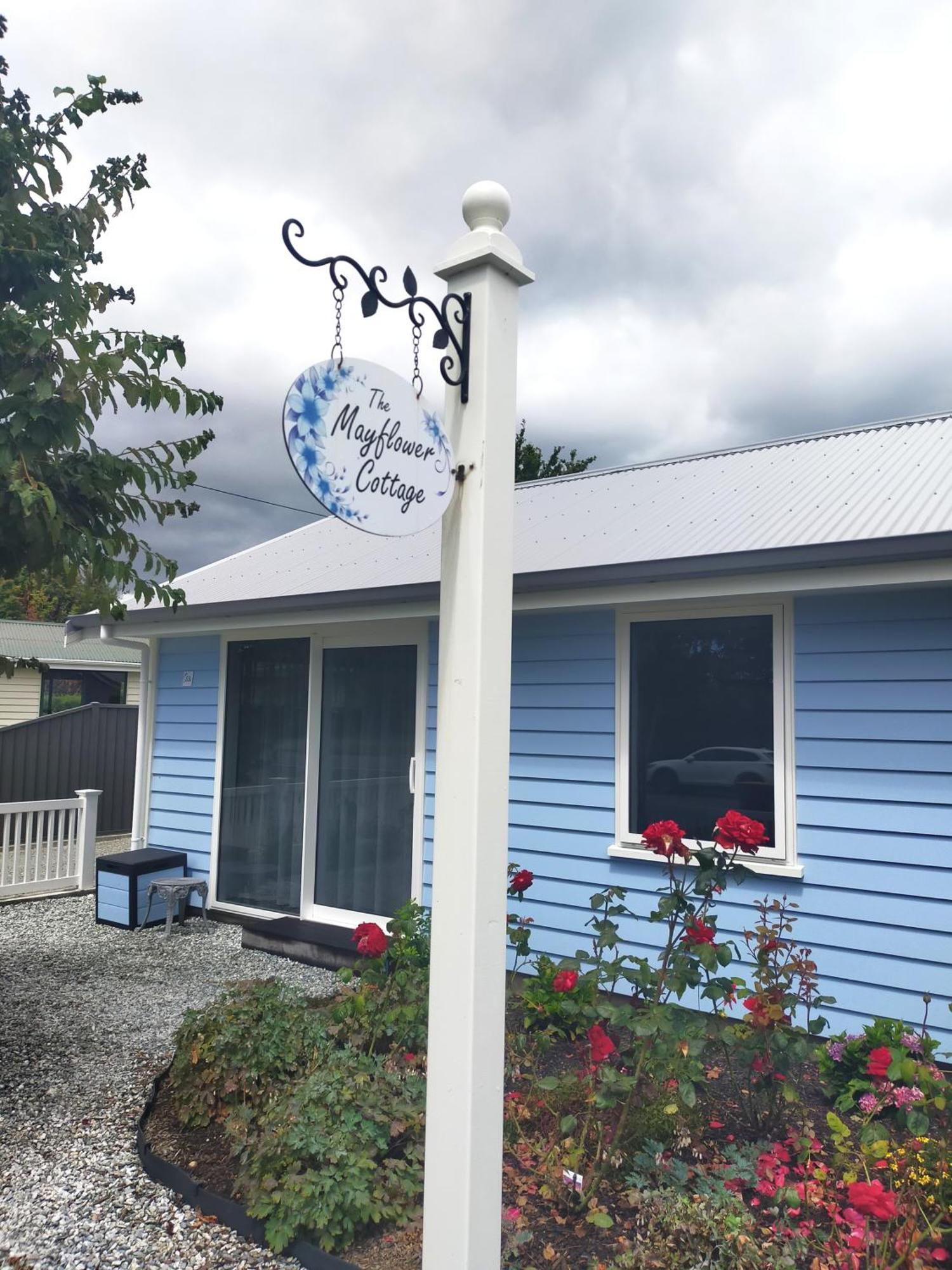 The Mayflower Cottage Te Anau Exterior foto